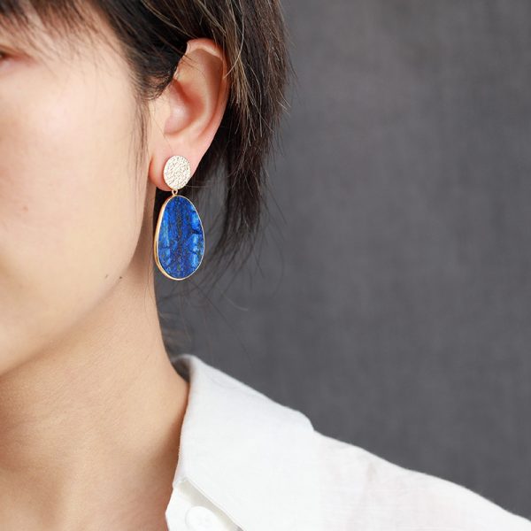 d7e1cc17-5f4c-4120-b0ac-806469b049b1.jpg High Quality Popular Old Money Style Natural Stone Crystal Eardrops Earrings