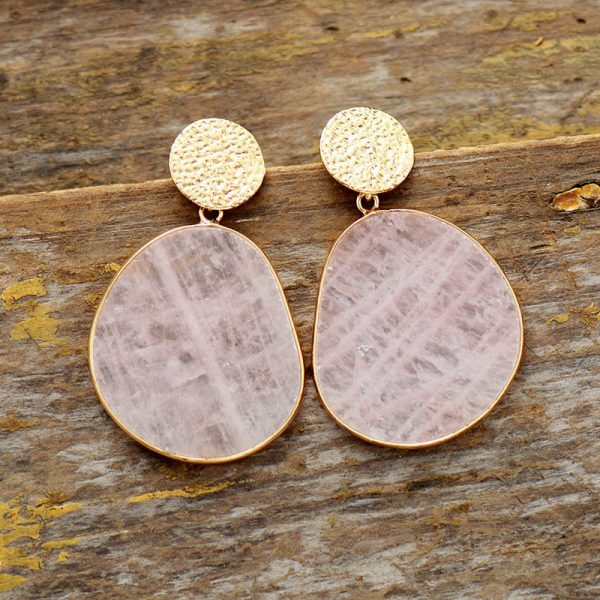 dca0173b-8c27-46c0-a4bf-c99e0f507c2d.jpg High Quality Popular Old Money Style Natural Stone Crystal Eardrops Earrings