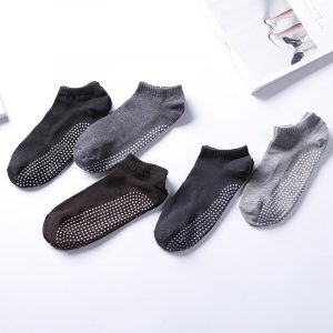 Men's non-slip sports socks